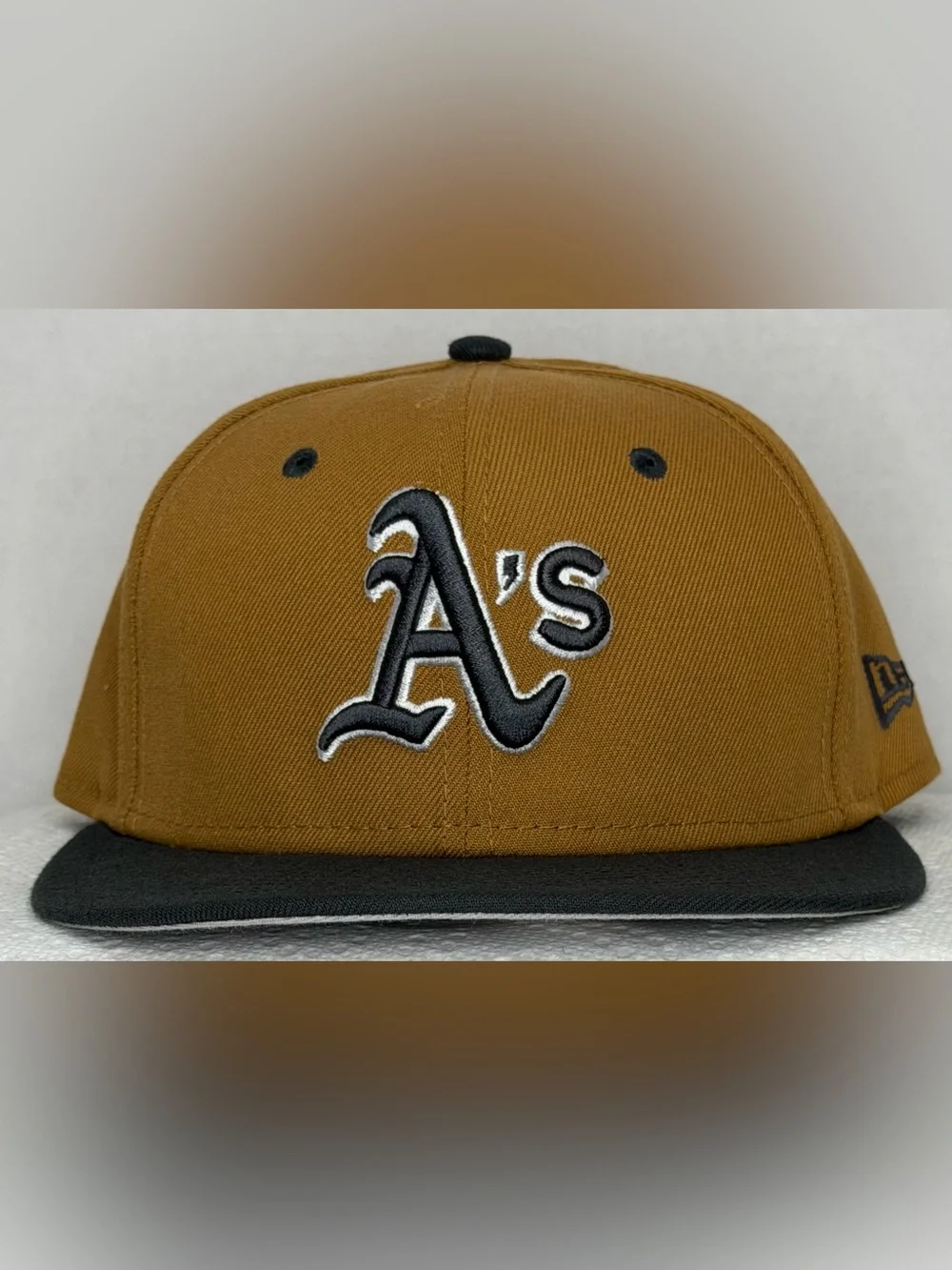 New Era Oakland A’s 59FIFTY Fitted Hat Size 7 Gold Black NWT MLB